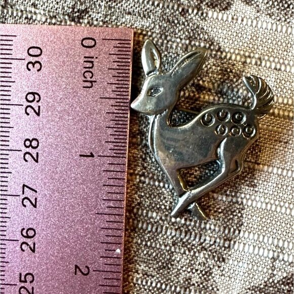 Vintage Sterling Silver Navajo Fawn Deer Stampwork Brooch Pin Signed by Artist M - Picture 7 of 12